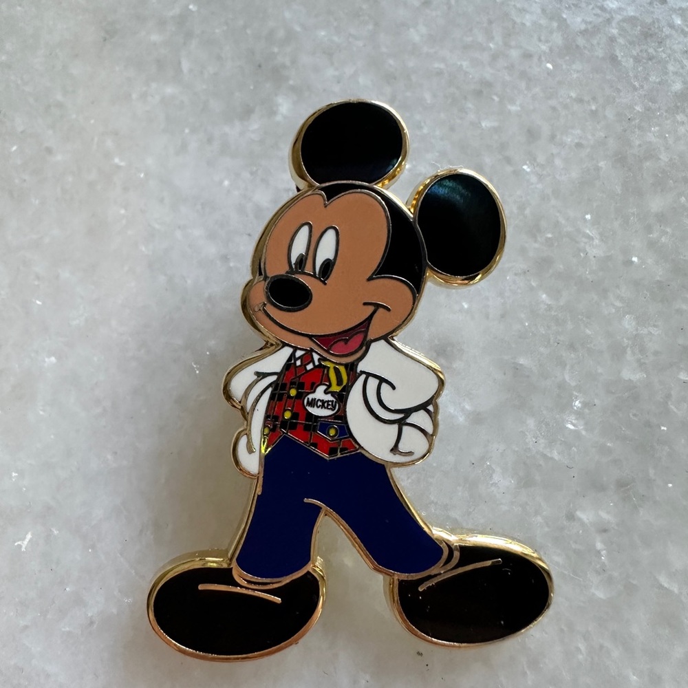 Disneyland VIP Tour Mickey Pin